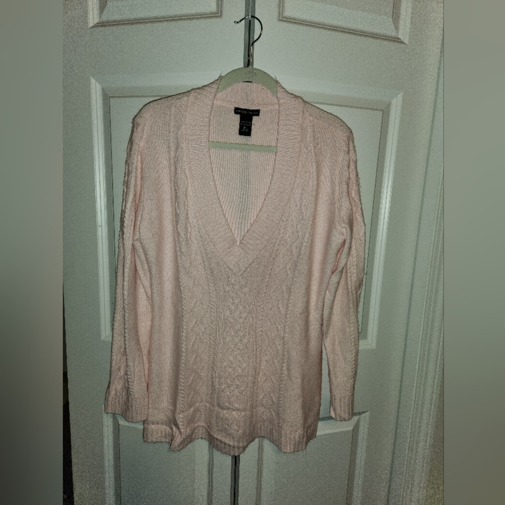 New York & Company light pink XL V-neck sweater.